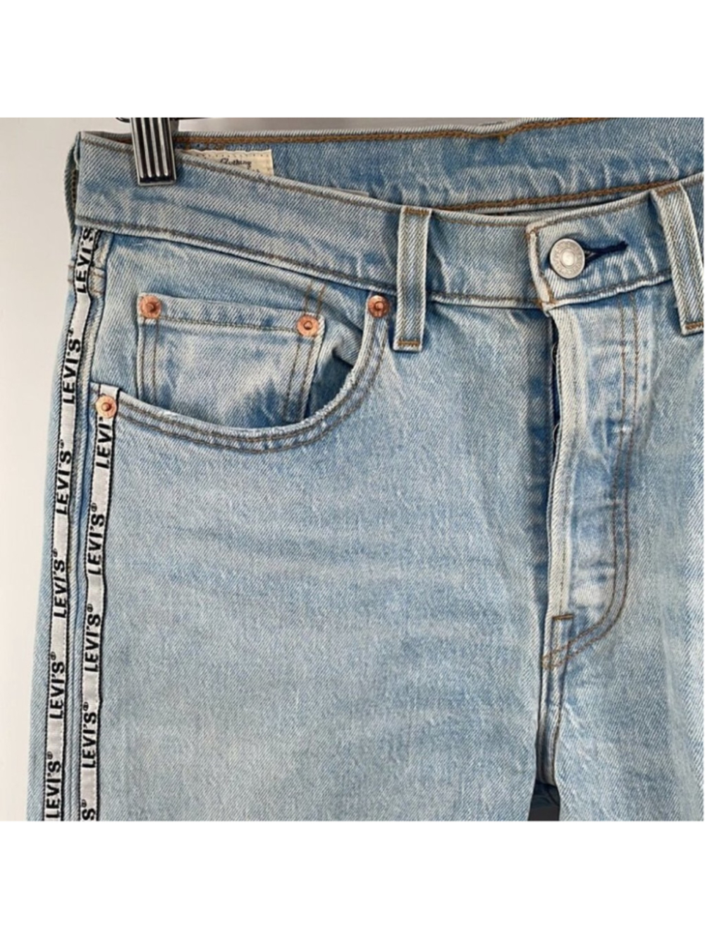 LEVI’S 501 premium logo tape jeans light wash y2k sz 27 button fly spell out - Picture 9 of 13